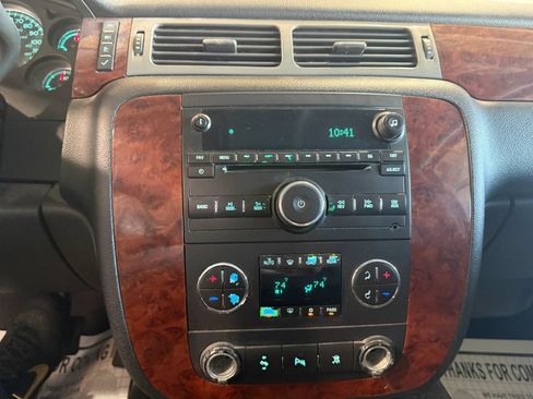Used 2011 Chevrolet Tahoe LT RWD image 15
