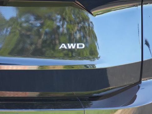 Used 2025 Nissan Rogue SV AWD/4WD image 7