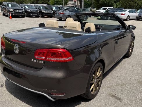 Used 2013 Volkswagen Eos Komfort FWD image 5