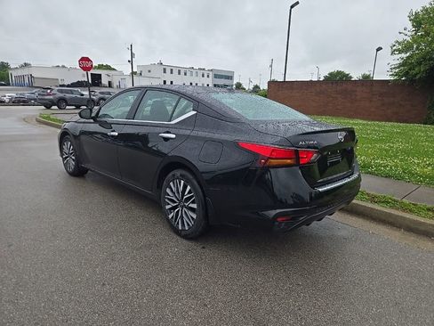 Used 2023 Nissan Altima 2.5 SV AWD/4WD image 4