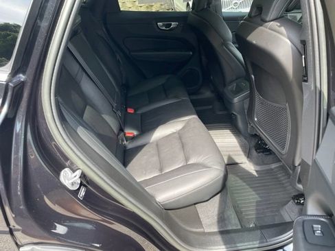 Certified 2023 Volvo XC60 B5 Plus w/ Climate Package AWD/4WD image 15
