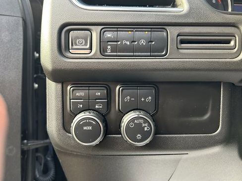 Used 2023 Chevrolet Tahoe LS image 34