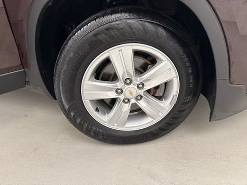 Used 2021 Chevrolet Trax LS FWD image 25