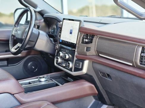Used 2024 Ford Expedition Max Limited image 13