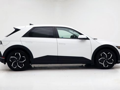 Used 2023 Hyundai Ioniq 5 SEL image 3