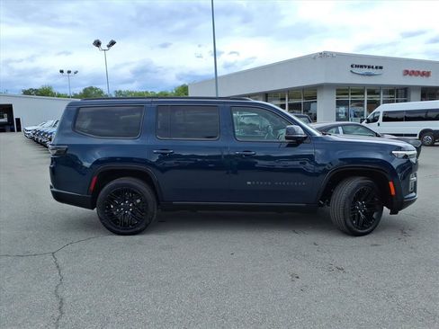 New 2026 Jeep Grand Wagoneer Limited AWD/4WD image 3