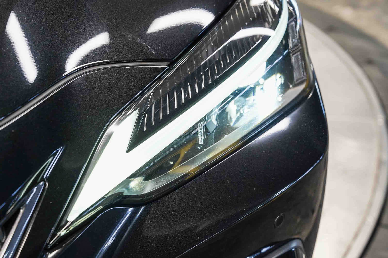 Used 2025 Lexus NX 350h AWD w/ Accessory Package (2T) image 7