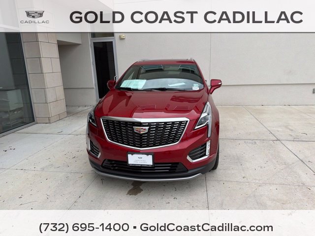 Used 2025 Cadillac XT5 Premium Luxury w/ Technology Package AWD/4WD image 5