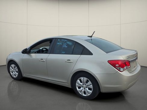 Used 2014 Chevrolet Cruze LS image 6
