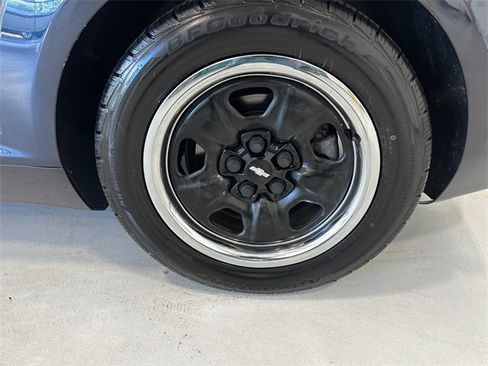 Used 2013 Chevrolet Camaro LS image 14