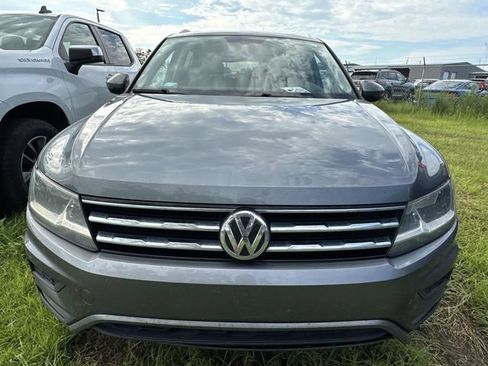 Used 2018 Volkswagen Tiguan SEL FWD image 13