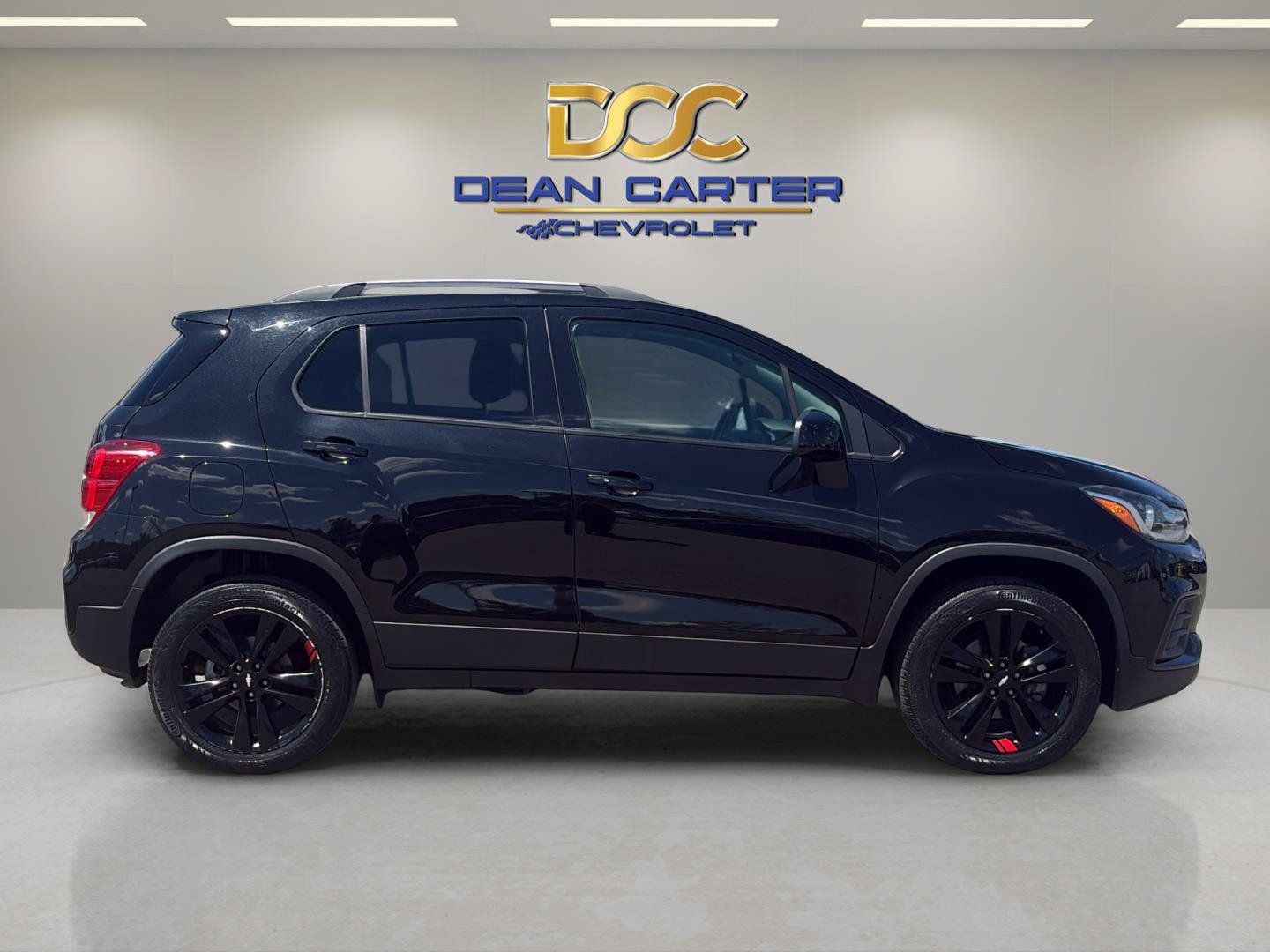 Used 2022 Chevrolet Trax LT w/ Redline Edition AWD/4WD image 6