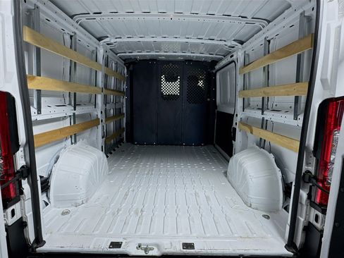 Used 2025 RAM ProMaster 2500 w/ U-Haul Equipment Group FWD image 23