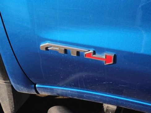 Used 2022 GMC Sierra 1500 AT4 w/ AT4 Preferred Package image 12