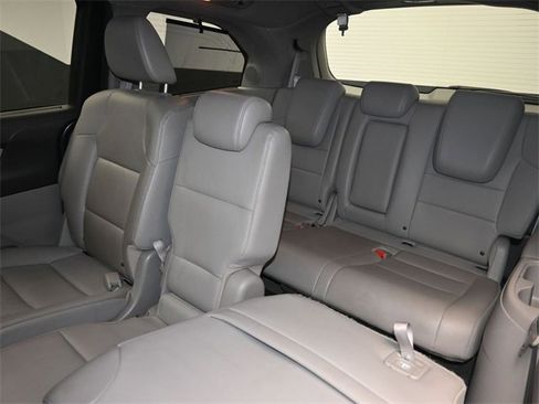 Used 2016 Honda Odyssey Touring Elite image 20