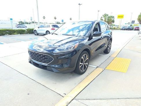 Used 2021 Ford Escape SE w/ SE Sport Appearance Package AWD/4WD image 8