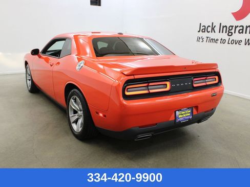 Used 2020 Dodge Challenger SXT image 2