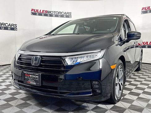Used 2023 Honda Odyssey Touring image 3