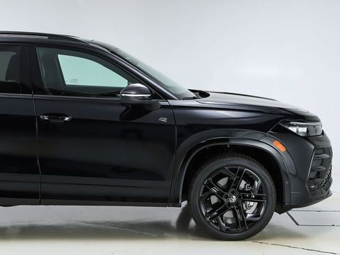 New 2026 Volkswagen Tiguan SE R-Line image 12