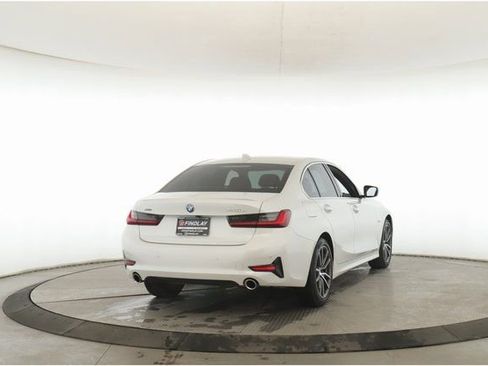 Used 2022 BMW 330e xDrive image 7