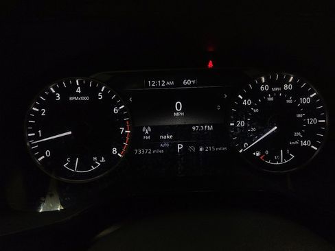 Used 2022 Nissan Pathfinder SV AWD/4WD image 23