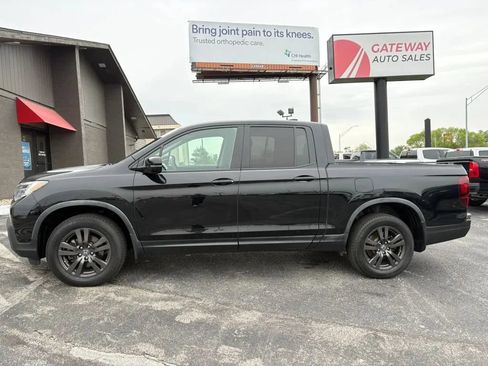 Used 2017 Honda Ridgeline Sport image 2