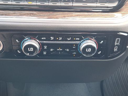 Used 2023 GMC Sierra 1500 Elevation image 19