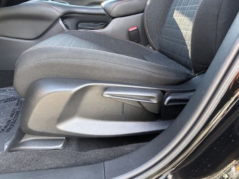 Used 2025 Honda HR-V Sport image 15