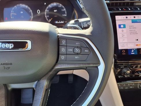 New 2025 Jeep Grand Cherokee L Limited image 11