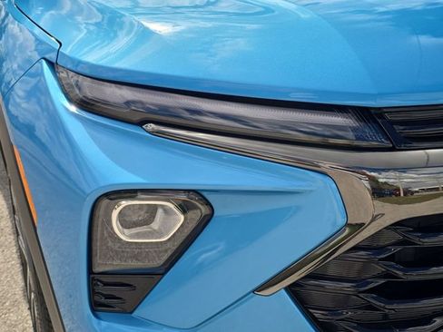 Used 2025 Chevrolet TrailBlazer RS w/ Convenience Package image 7