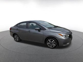 Used 2025 Nissan Versa SV FWD video 2