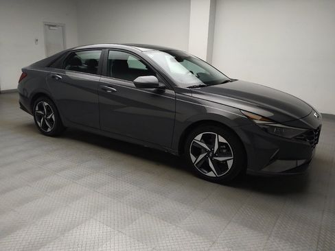 Used 2023 Hyundai Elantra Limited FWD image 11
