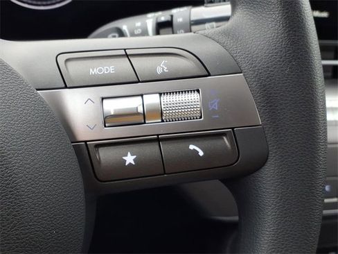 New 2026 Hyundai Kona SE image 22