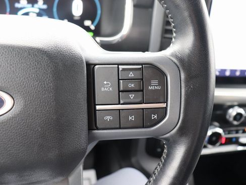 Used 2023 Ford F150 Lariat w/ Trailer Tow Package image 35