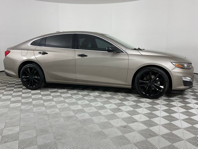 Used 2023 Chevrolet Malibu LT w/ Driver Confidence Package FWD image 11