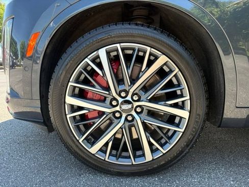 Used 2023 Cadillac XT6 Sport w/ Technology Package AWD/4WD image 15