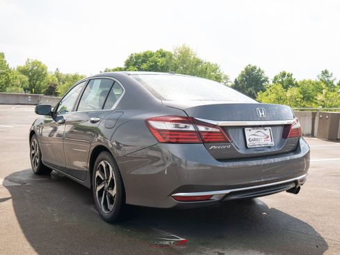 Used 2017 Honda Accord EX image 5