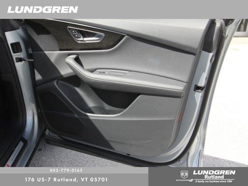 Used 2023 Audi Q8 Premium Plus w/ Premium Plus Package AWD/4WD image 17