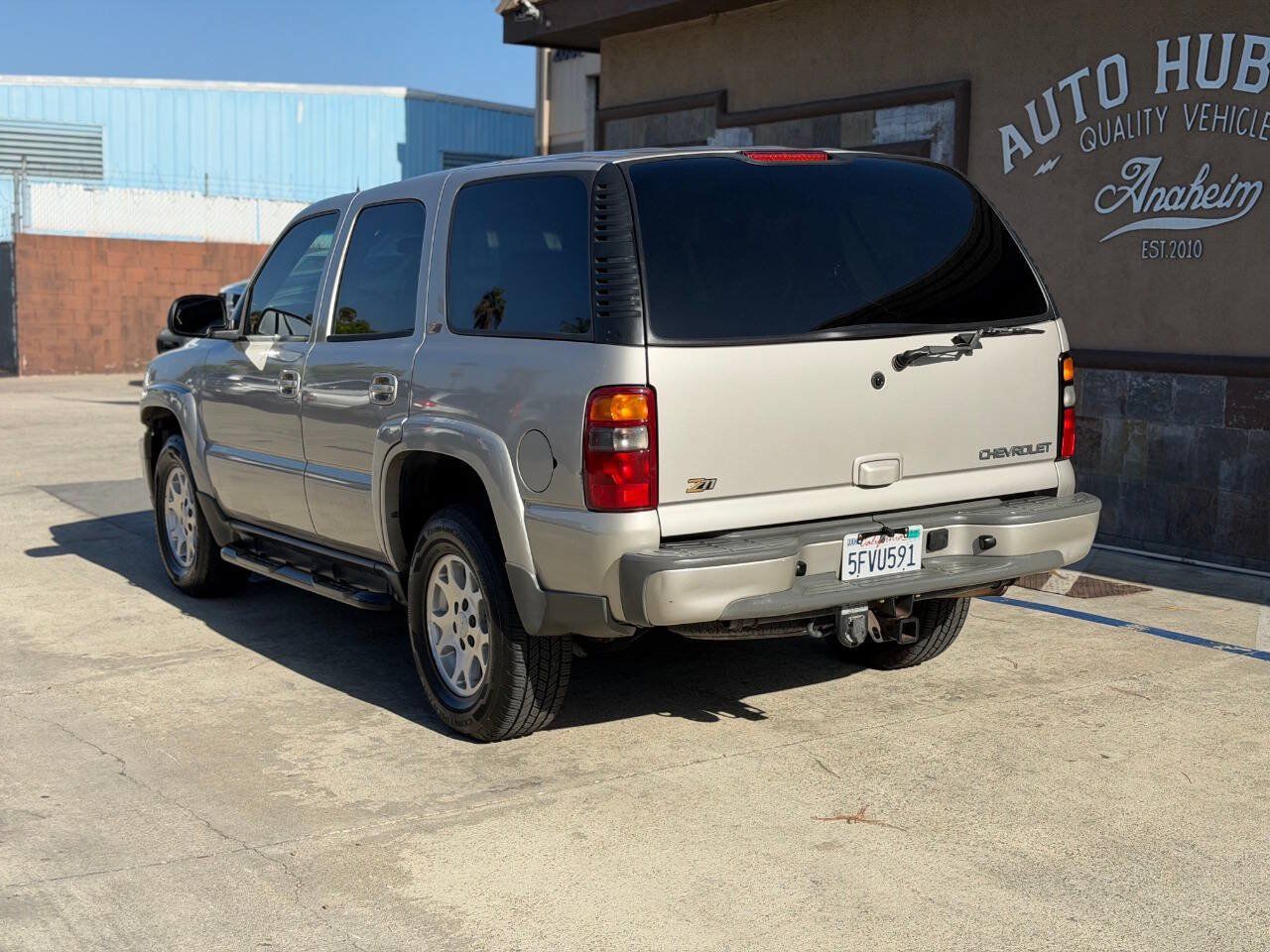 Used 2004 Chevrolet Tahoe Z71 w/ Z71 Preferred Equipment Group AWD/4WD image 8