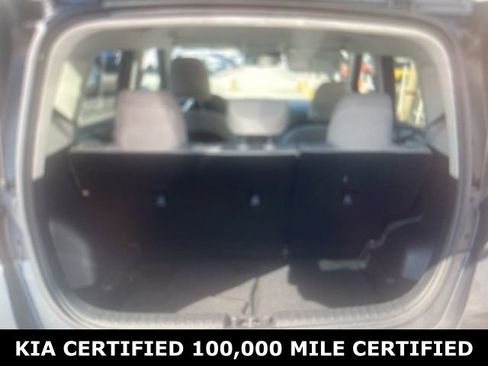 Used 2025 Kia Soul LX image 4