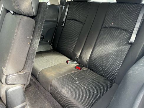 Used 2018 Dodge Journey SE image 12