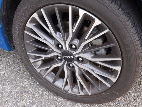 Used 2022 Kia Forte GT-Line w/ GT-Line Premium Package image 9