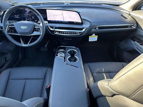 New 2026 Cadillac Lyriq Premium Luxury image 18