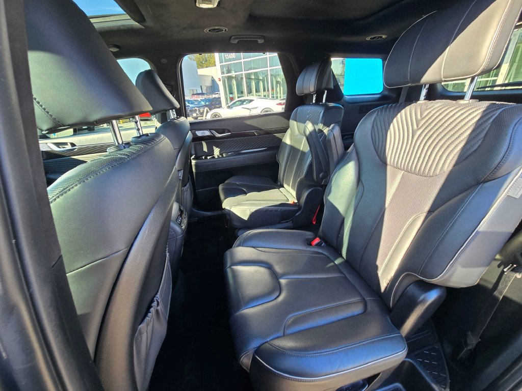Used 2023 Hyundai Palisade Calligraphy w/ Winter Package AWD/4WD image 17