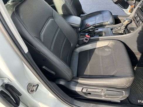 Used 2018 Volkswagen Passat 2.0T S image 7