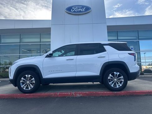 Used 2025 Chevrolet Equinox LT image 1