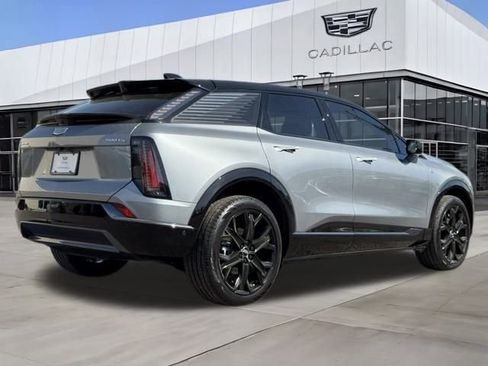 New 2025 Cadillac Optiq Sport 1 w/ LPO, ONYX Package image 7