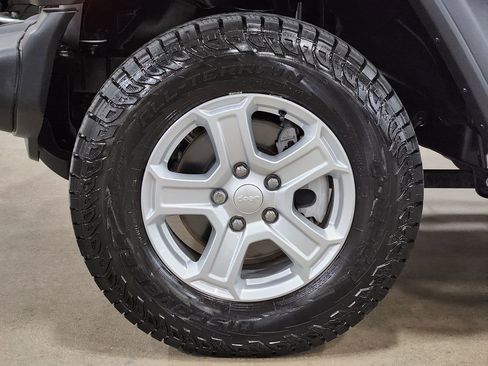 Used 2021 Jeep Wrangler Unlimited Sport S image 26