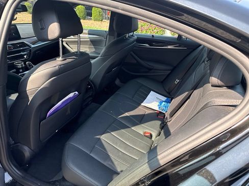 Used 2021 BMW 530i RWD image 13