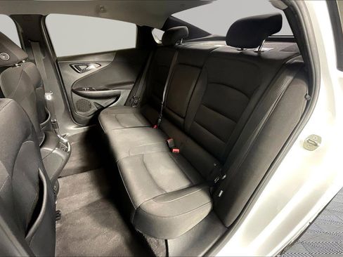 Used 2018 Chevrolet Malibu LT w/ Driver Confidence Package FWD image 21